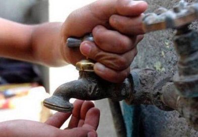Coro: En el sector San Nicolás es un calvario el suministro de agua potable