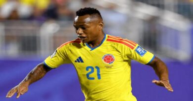 Federación Colombiana de Fútbol pide a Fiscalía investigar las amenazas contra Campaz