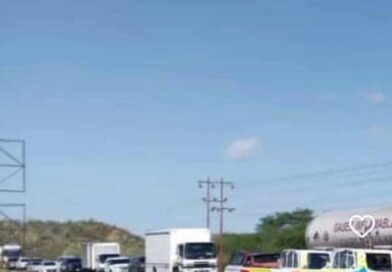 Cierran la Falcón-Zulia a la altura del sector La Peña por falta de energía eléctrica