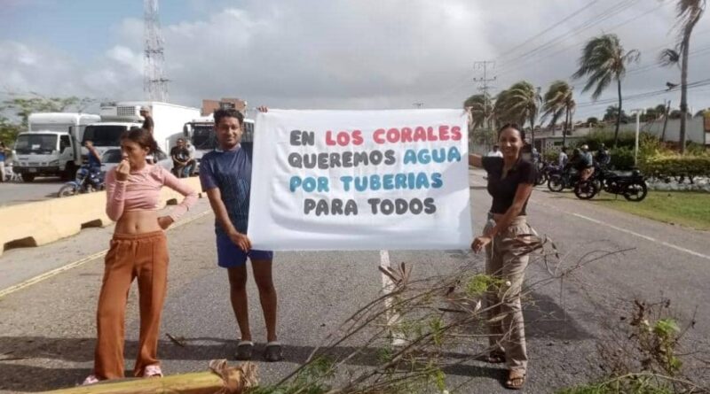 Trancan la Moron-Coro en protesta por falta de agua potable