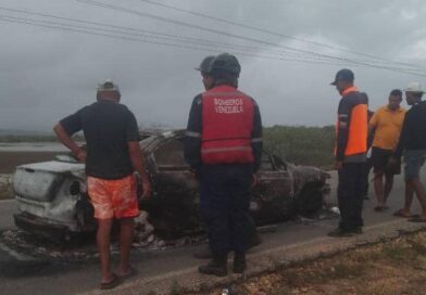 Otro vehículo se incendió en la COF, ahora en Chichiriviche
