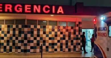 Choque entre moto y carro dejó un herido en la vía Las Lapas de Tucacas
