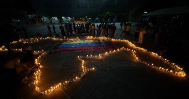 Cientos de venezolanos se reunieron en vigilias en homenaje a las víctimas de los terremotos