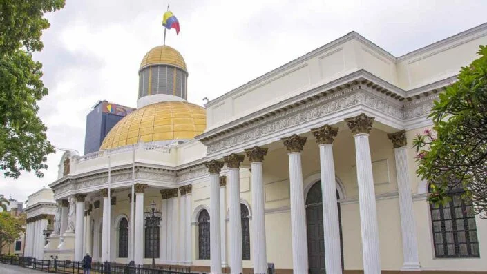 Primer tropiezo: aplazaron el inicio del diálogo entre el chavismo y la AN de 2015