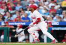 Arráez y Nola mantienen a los Phillies con su racha ganadora por un lugar en los playoffs