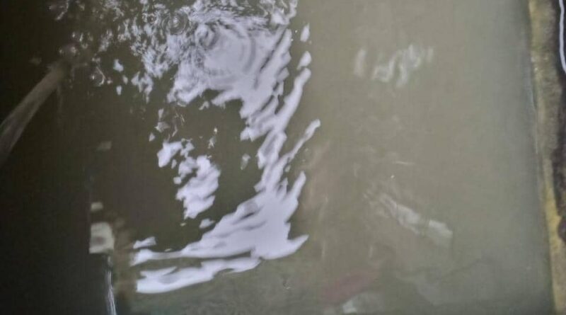 Boca de Aroa sin agua y cuando llega es turbia