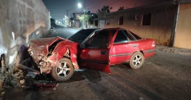 Tres lesionados en colisión de vehículos en Punto Fijo