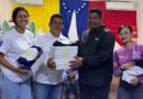 Acosta | Hijos de trabajadores municipales recibieron uniformes escolares