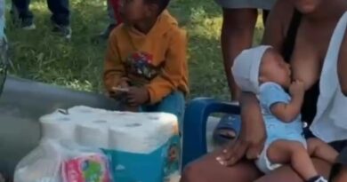 Ayuda humanitaria de EEUU sigue llegando a Tucacas