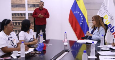 Defensoría del Pueblo se compromete a evaluar casos de presos políticos en Venezuela