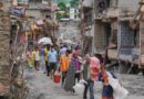 Nepal eleva a 1.295 los muertos por las riadas tras rescatar a dos hombres con vida