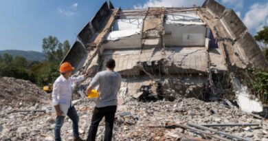 Anuncian la demolición de 39 edificios en La Guaira