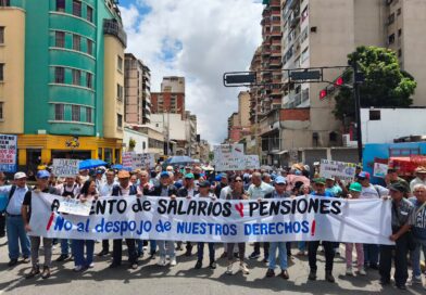 Trabajadores marcharon hacia el Ministerio del Trabajo y reiteran que “bono no es salario”