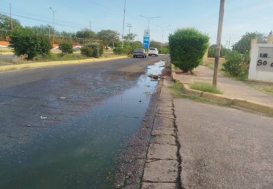 ¡Abrazando La Salud! Dos meses con las aguas servidas desbordadas en urbanismo Sol de Coro