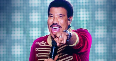 Lionel Richie sale del hospital tras someterse a pruebas de corazón