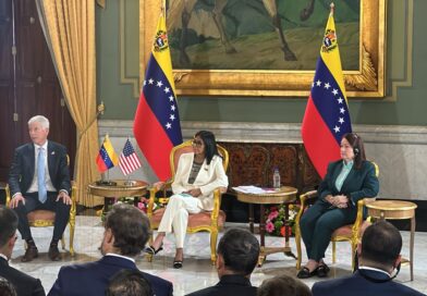 Venezuela firma acuerdos con Chevron y Eni en presencia del secretario de Energía de EEUU