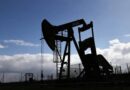 El brent sube el 2,6 % y alcanza los 107 dólares, pendiente de las tensiones en Irán