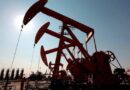 Los precios del petróleo bajan ante las señales de diálogo entre Estados Unidos e Irán