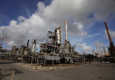 Vacíos de información, contradicciones y un sistema eléctrico en ruinas ensombrecen el acuerdo petrolero