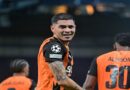 Gleiker Mendoza volvió a brillar en el cierre de la jornada de Champions