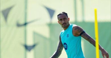 Raphinha sigue entrenándose al margen en el regreso de todos los internacionales a Barcelona