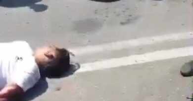 Dos heridos en choque de moto y auto por la Morón-Coro de Tucacas