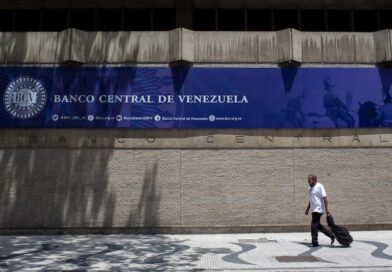 Venezuela contempla un préstamo puente de Qatar para saldar sus atrasos con el BID, según fuentes