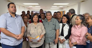 Dirigentes sindicales pidieron a Dinorah Figuera amnistía para trabajadores, reivindicaciones salariales y garantías democráticas Dirigentes sindicales pidieron a Dinorah Figuera amnistía para trabajadores, reivindicaciones salariales y garantías democráticas