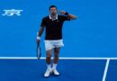 Djokovic conquistó su séptimo Pekín tras la retirada de De Miñaur