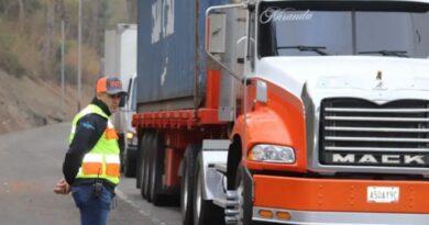 INTT anuncia restricción de circulación para vehículos de carga pesada por 48 horas